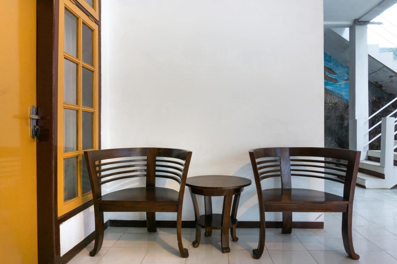 מלון באטו Reddoorz At Pujon Malang מראה חיצוני תמונה