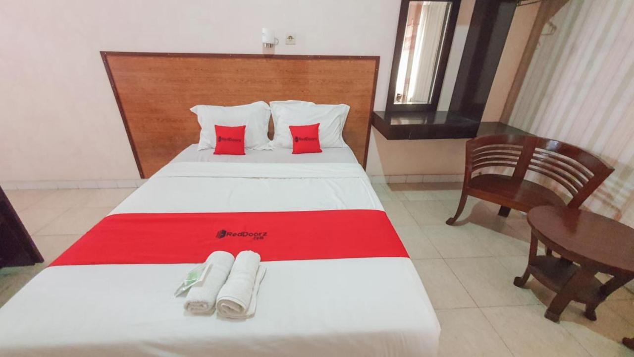 מלון באטו Reddoorz At Pujon Malang מראה חיצוני תמונה