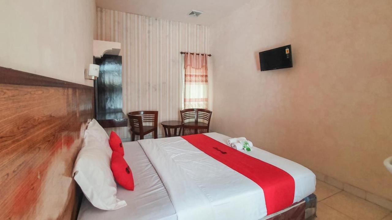מלון באטו Reddoorz At Pujon Malang מראה חיצוני תמונה