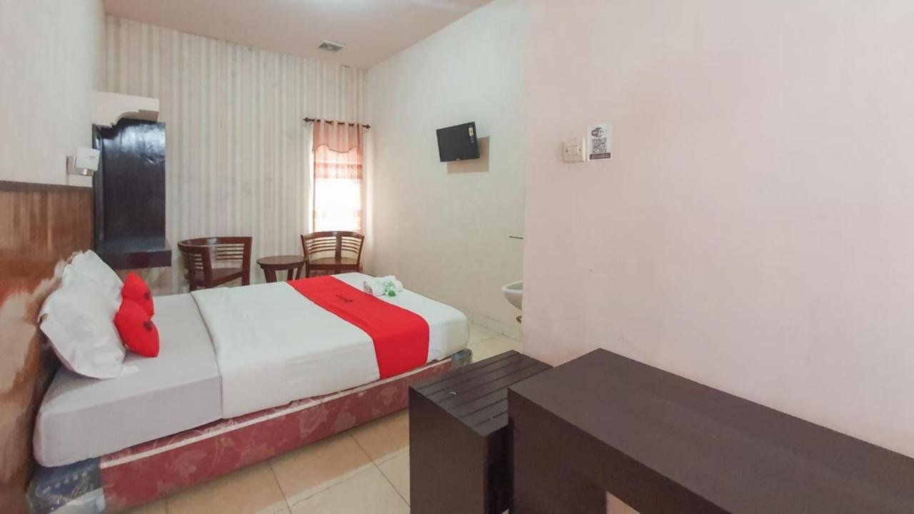 מלון באטו Reddoorz At Pujon Malang מראה חיצוני תמונה