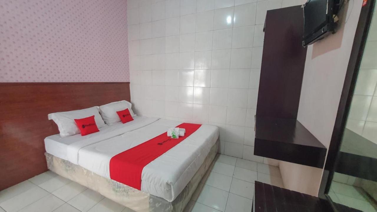 מלון באטו Reddoorz At Pujon Malang מראה חיצוני תמונה