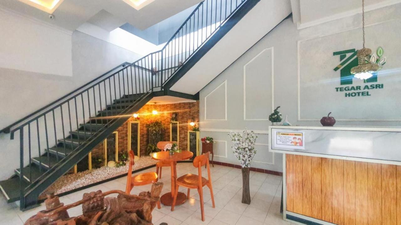 מלון באטו Reddoorz At Pujon Malang מראה חיצוני תמונה