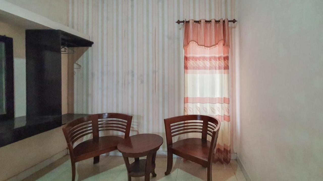 מלון באטו Reddoorz At Pujon Malang מראה חיצוני תמונה