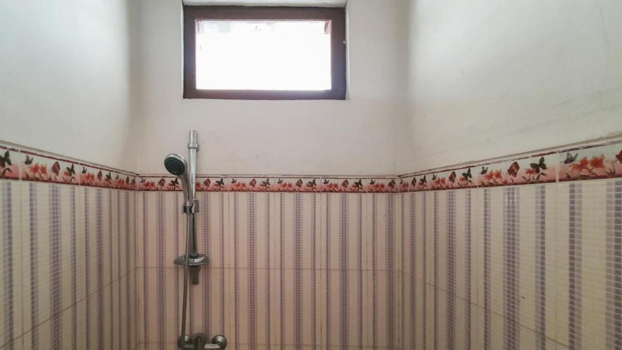 מלון באטו Reddoorz At Pujon Malang מראה חיצוני תמונה