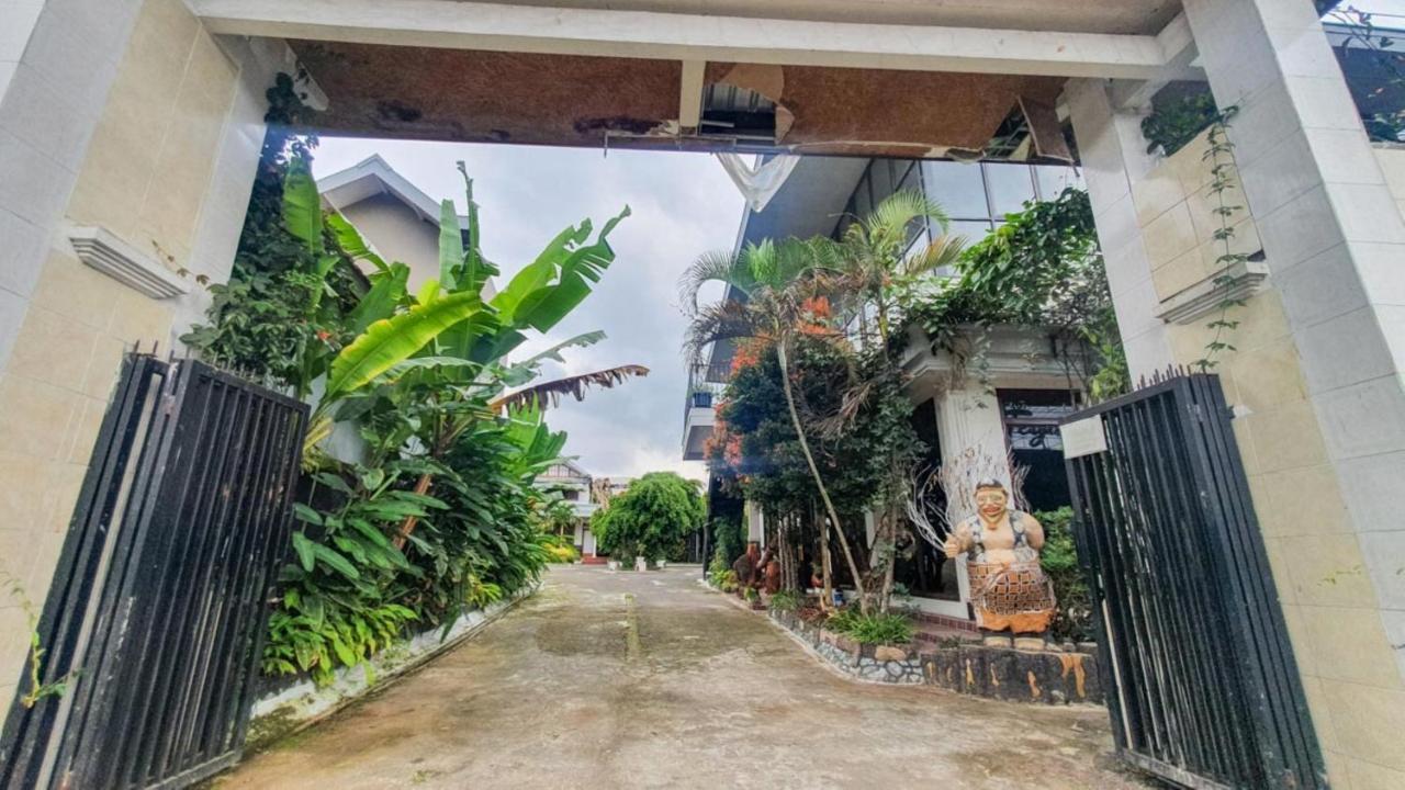 מלון באטו Reddoorz At Pujon Malang מראה חיצוני תמונה